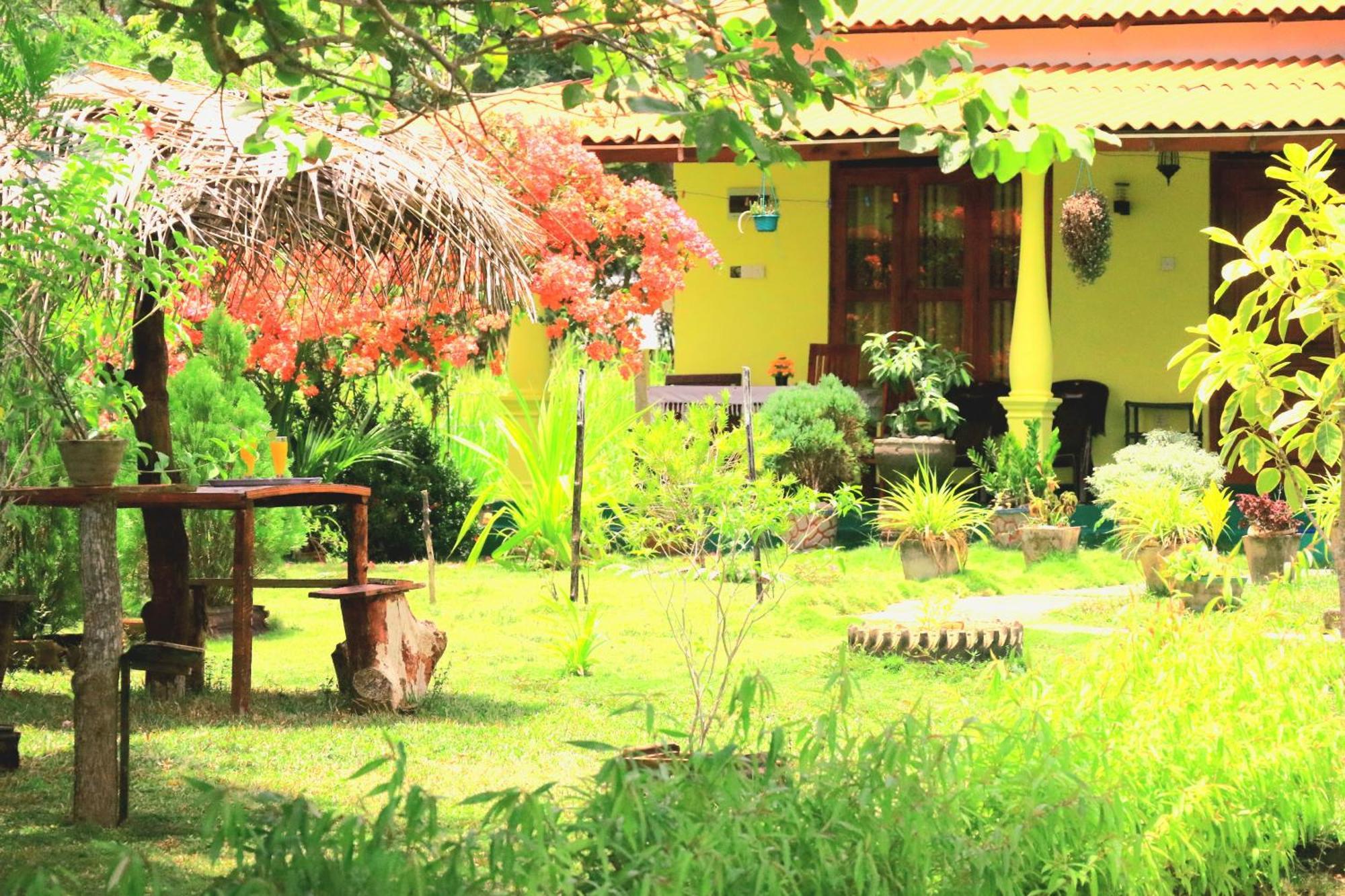 Panoramic Royal Villa Sigiriya Exterior photo